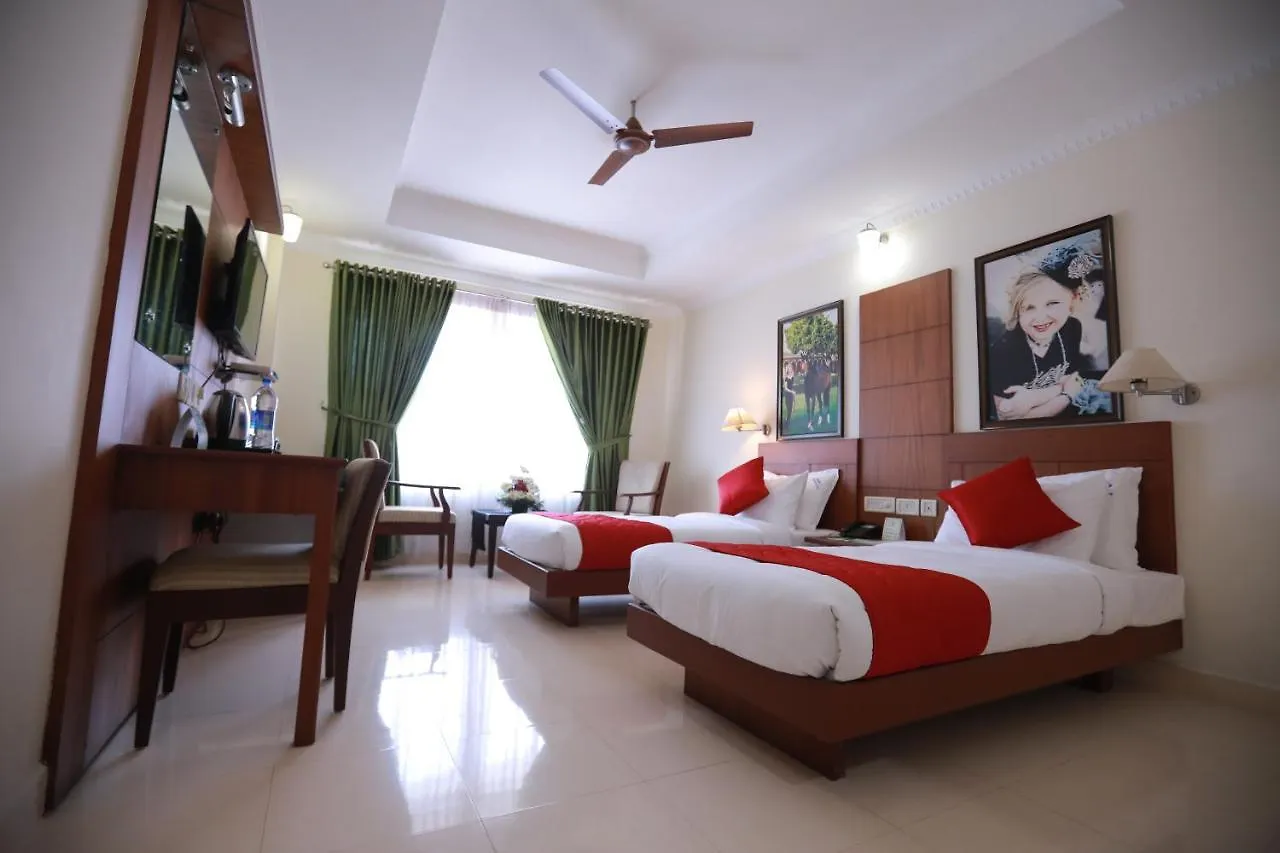 Hotel Peninsula Thrissur
