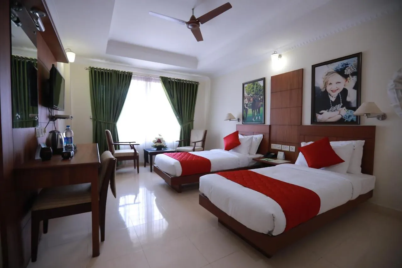 Hotel Peninsula Thrissur 3*,
